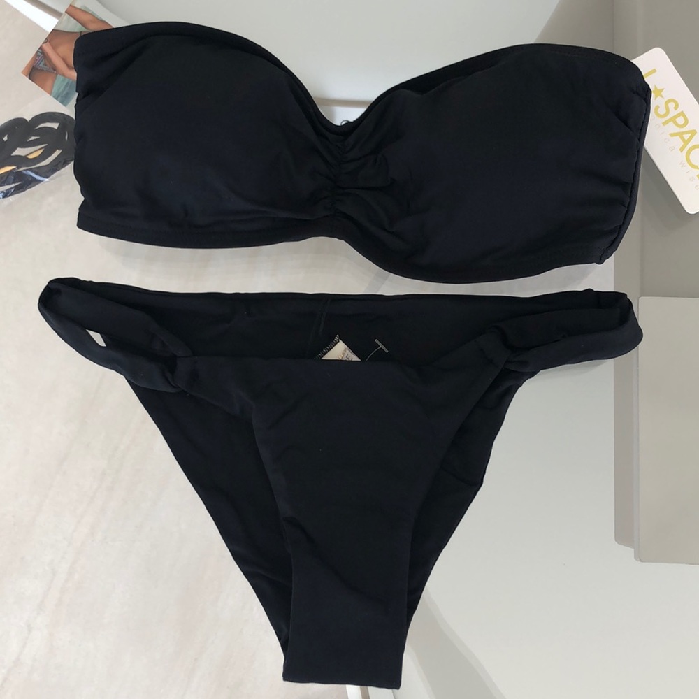 L*SPACE-  Kaella Bijoux Top & Palm Beach Bottom - Picture 4 of 6